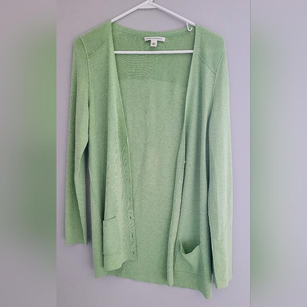 Banana Republic Mint Green Silk Cardigan size Large